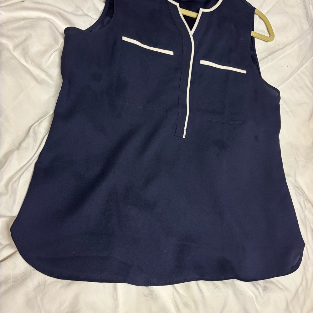 Ann Taylor Petite Size Large Black Sleeveless Blouse Classy and Sophisticated